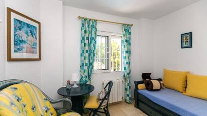 Resale - Villa -
Villamartin - Rioja