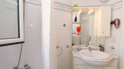 Resale - Villa -
Villamartin - Rioja