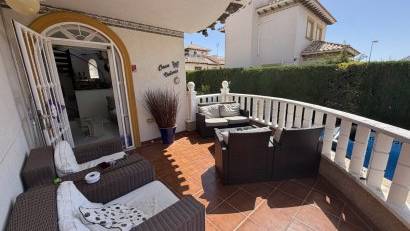 Återförsäljning - Villa -
Villamartin - Villamartín