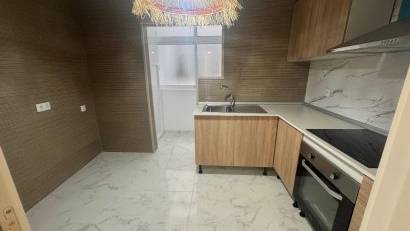 Resale - Apartment -
Torrevieja - Muelle Pesquero