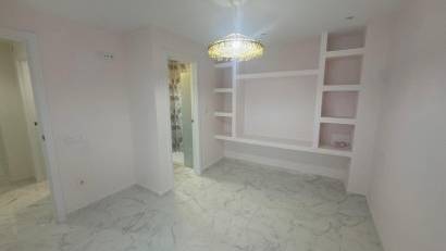 Resale - Apartment -
Torrevieja - Muelle Pesquero