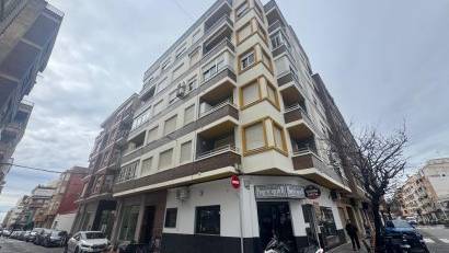 Resale - Apartment -
Torrevieja - Muelle Pesquero