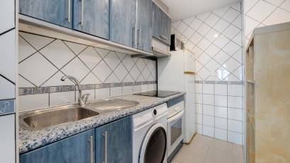Resale - Bungalow -
Torrevieja - Playa de los Naufragos