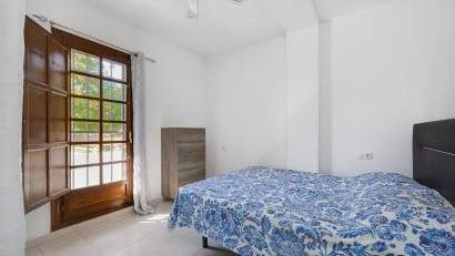 Resale - Bungalow -
Torrevieja - Playa de los Naufragos