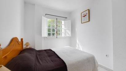 Resale - Bungalow -
Torrevieja - Playa de los Naufragos