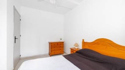 Resale - Bungalow -
Torrevieja - Playa de los Naufragos