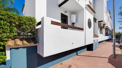 Resale - Bungalow -
Torrevieja - Playa de los Naufragos