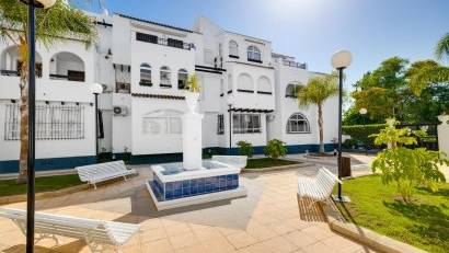 Resale - Bungalow -
Torrevieja - Playa de los Naufragos