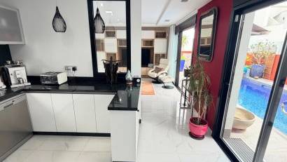 Återförsäljning - Detached villa -
Los Montesinos - La Herrada