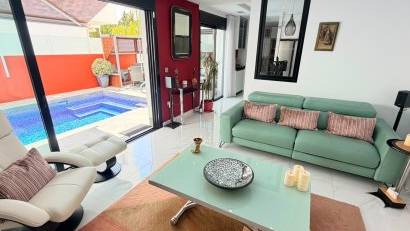 Återförsäljning - Detached villa -
Los Montesinos - La Herrada