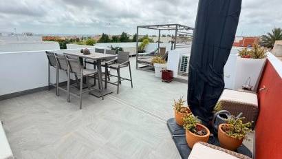 Återförsäljning - Detached villa -
Los Montesinos - La Herrada