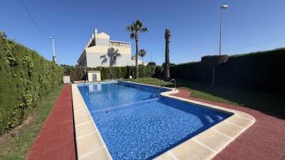 Resale - Townhouse -
Playa Flamenca