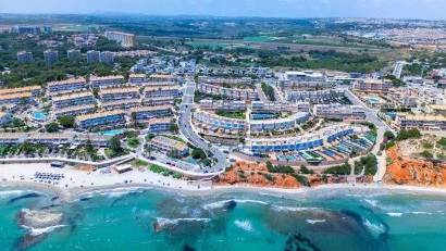 Återförsäljning - Semi detached -
Orihuela Costa - Campoamor