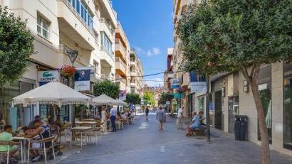 Återförsäljning - Apartment -
Torrevieja - Playa del Acequión