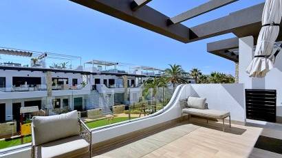 Återförsäljning - Apartment -
Orihuela Costa - Punta Prima