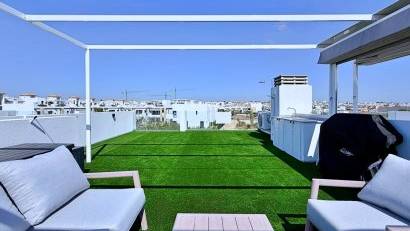 Återförsäljning - Apartment -
Orihuela Costa - Punta Prima