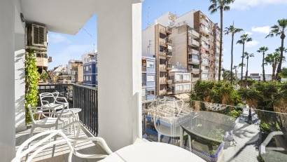 Återförsäljning - Apartment -
Torrevieja - Puerto