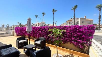 Återförsäljning - Quad House -
Playa Flamenca - Jumilla