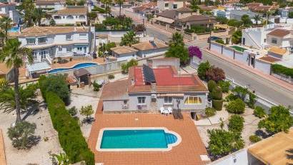 Återförsäljning - Villa -
Rojales - Centro de la Ciudad Quesada
