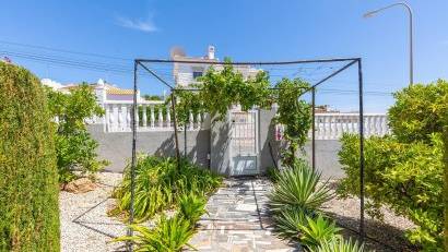 Återförsäljning - Villa -
Rojales - Centro de la Ciudad Quesada