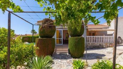 Återförsäljning - Villa -
Rojales - Centro de la Ciudad Quesada