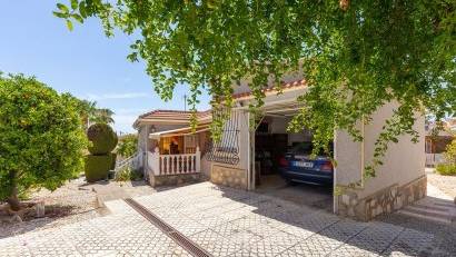Återförsäljning - Villa -
Rojales - Centro de la Ciudad Quesada