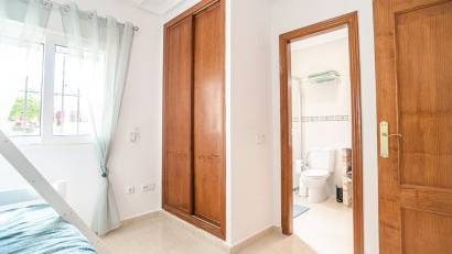 Återförsäljning - Apartment -
Orihuela Costa