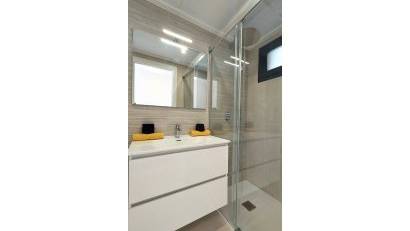 Återförsäljning - Apartment -
Orihuela Costa - Villamartin