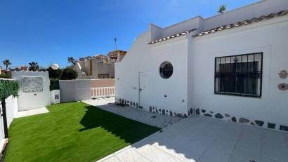 Återförsäljning - Bungalow -
Punta Prima - Serena