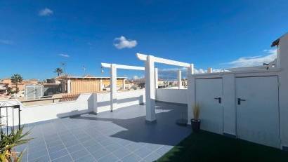 Återförsäljning - Bungalow -
Punta Prima - Serena