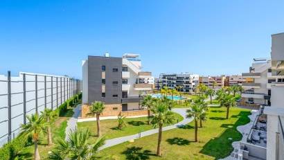 Återförsäljning - Apartment -
Orihuela Costa