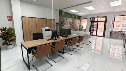 Reventa - Locales Comerciales -
Los Montesinos
