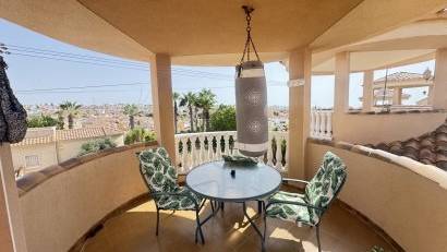 Resale - Villa -
Villamartin - Villamartín