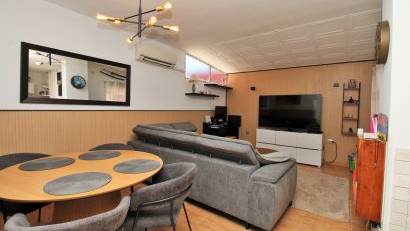 Resale - Townhouse -
Villamartin - Villamartín