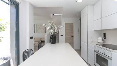 Återförsäljning - Villa -
Villamartin - Pau 26