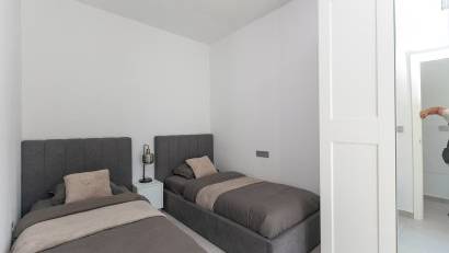 Återförsäljning - Villa -
Villamartin - Pau 26