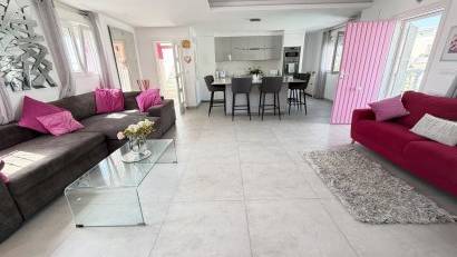 Resale - Villa -
San Miguel - San Miguel de Salinas