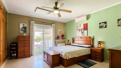 Resale - Villa -
CATRAL - Catral