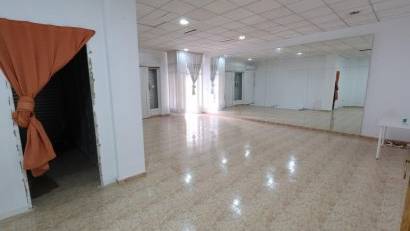 Reventa - Commercial Unit -
Torrevieja - Center