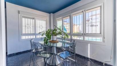 Reventa - Apartament / Duplex -
Torrevieja