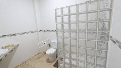 Reventa - Commercial Unit -
Torrevieja - Center