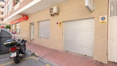 Reventa - Commercial Unit -
Torrevieja - Center