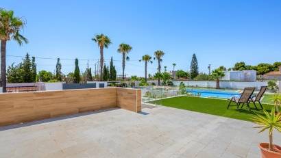 Återförsäljning - Finca -
Los Montesinos - La Herrada