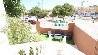 Återförsäljning - Villa -
Orihuela Costa - Las Filipinas