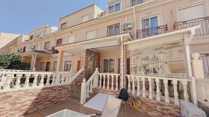 Resale - Townhouse -
Orihuela Costa - La Zenia