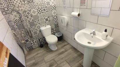 Resale - Commercial Unit -
Los Altos
