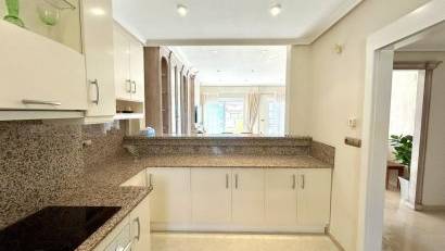 Återförsäljning - Apartment -
Dehesa de campoamor - Campoamor