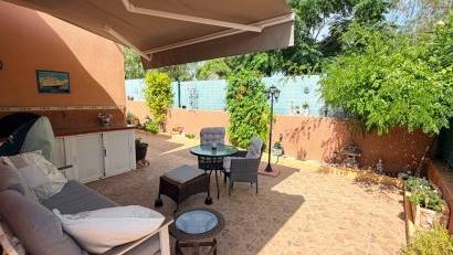 Återförsäljning - Detached villa -
Los Montesinos - La Herrada