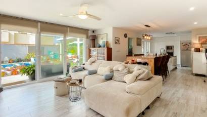 Reventa - Villa -
Torrevieja - Torreta - Florida