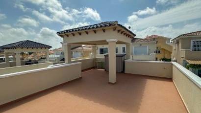 Återförsäljning - Villa -
Orihuela - Orihuela Costa